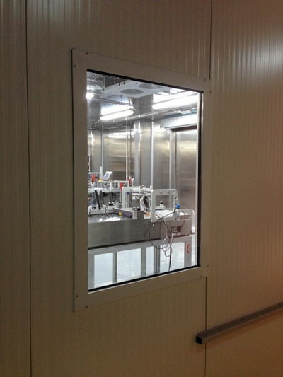 special window system for controlled environment